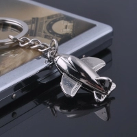 Llavero Metalico en forma de Avion, 3.5 x 2.9 cmts