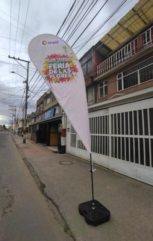 Bandera Publicitaria en forma de Gota