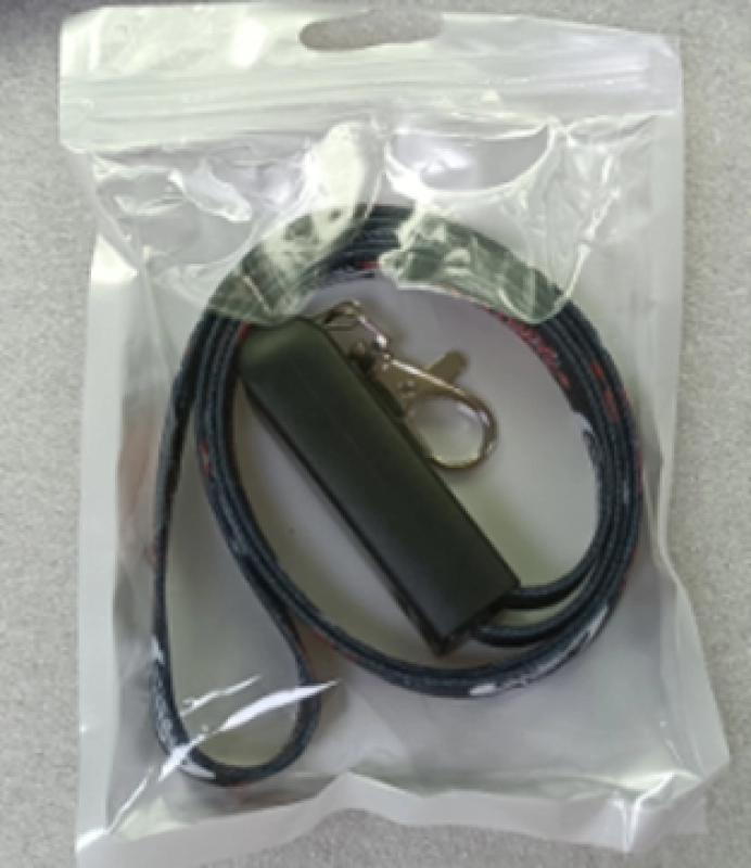 Cinta Lanyard con Conectores 3 en 1 y llavero, de 90 x 1.25 cmts