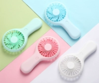 Mini Abanico Plastico, 17 x 8.7 x 2.7 cmts, recargable, 300 mAh,