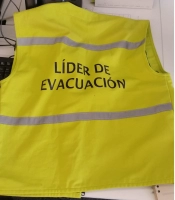 Chaleco Toluca, en drill con forro interno, franjas reflectivas