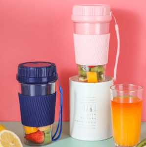 Exprimidor de Citricos con  4 cuchillas, 300 ml, recargable USB