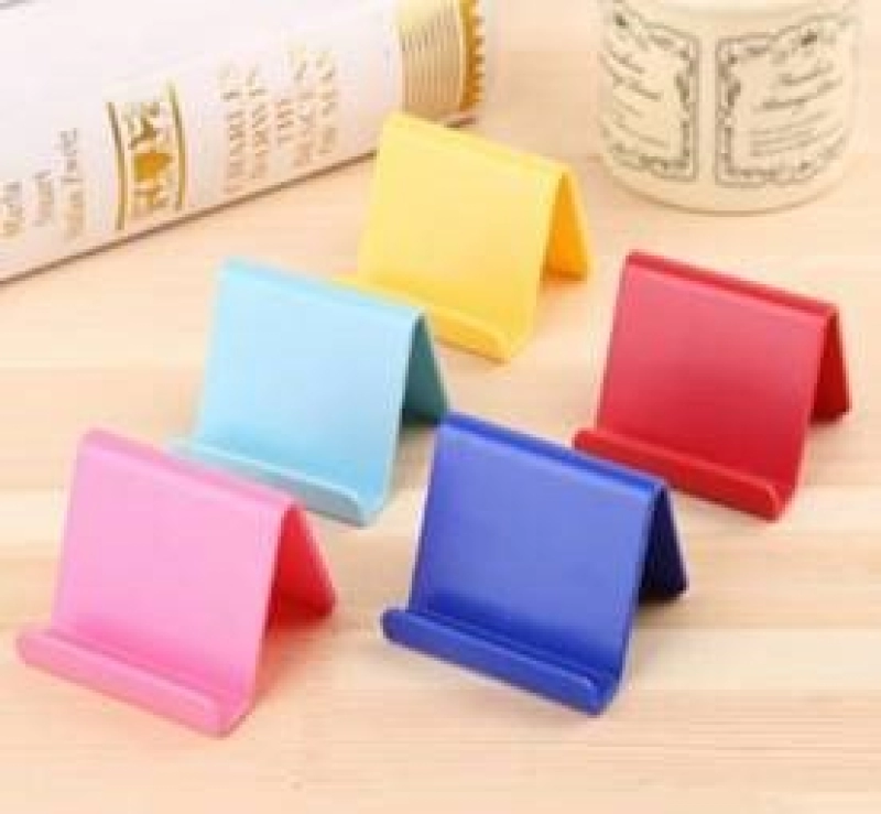 Stand plastico para Celular, tamaño 5.8 x 4.5 cmts