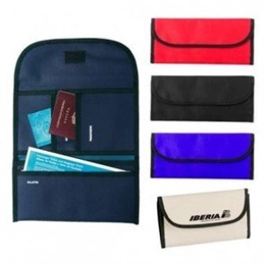 Portadocumentos Baltimore, en lona, con solapa y velcro, 4 bolsillos, 25 x 13 cmts