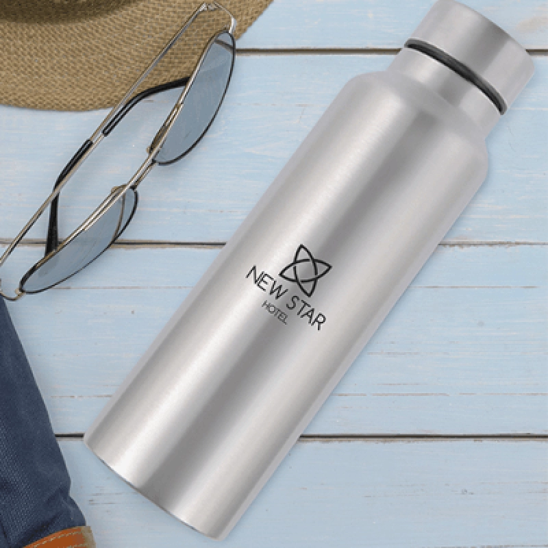 Botella Dinho, de 750 ml., en acero inoxidable con tapa removible, 20.5 x 7.1 cmts