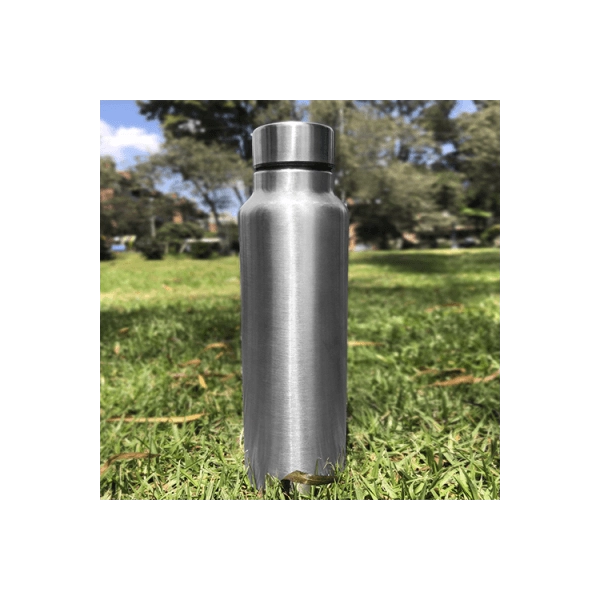 Botella Dinho, de 750 ml., en acero inoxidable con tapa removible, 20.5 x 7.1 cmts