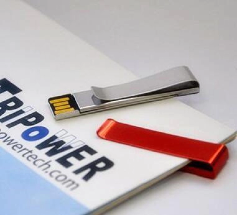 Memoria USB metalica en forma de Clip