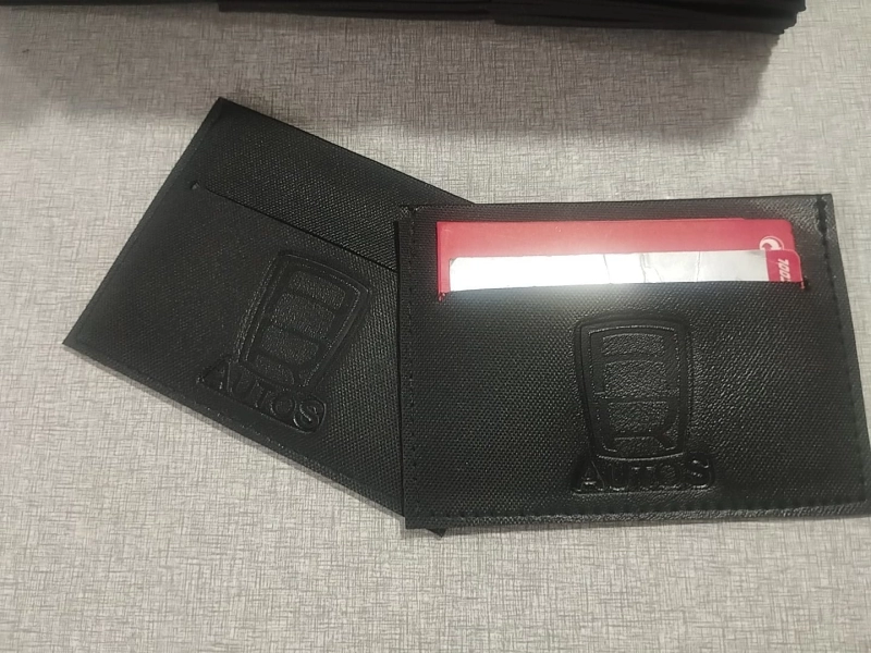 Portadocumentos Sorrento, en imitacion cuero, con forro interno, 10 x 8 cmts