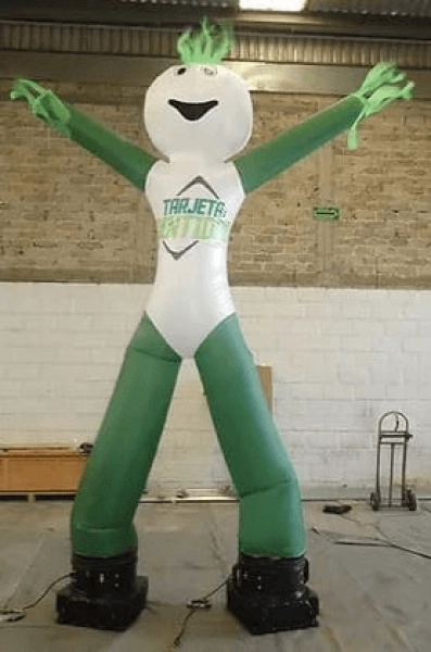 Sky Dancer de 2.5 metros de alto en tela de poliester, con doble motor