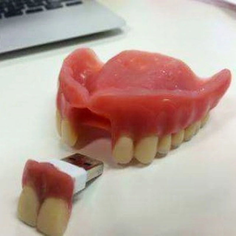 Memoria USB en PVC 3D diseño Dentadura