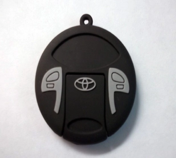 Memoria USB en PVC 2D diseño Llave de Carro