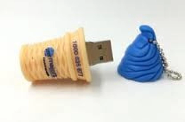 Memoria USB en PVC 3D diseño Cono de Helado