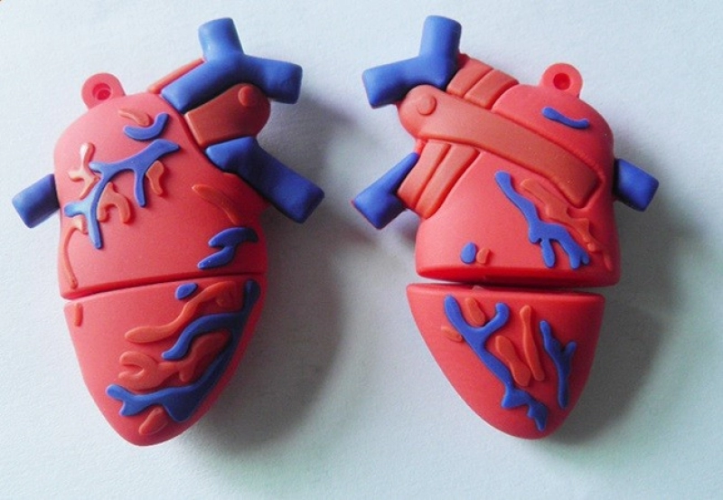 Memoria USB en PVC 3D diseño de Corazon