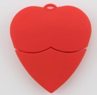 Memoria USB en PVC 2D diseño Corazon