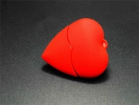 Memoria USB en PVC 2D diseño Corazon