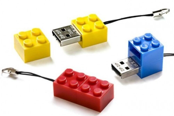 Memoria USB en ABS en forma de ficha de Lego