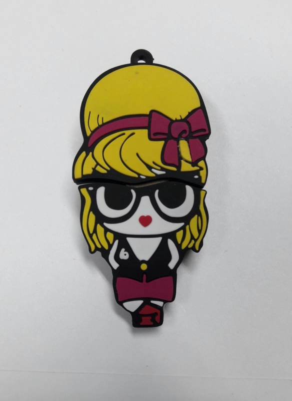 Memoria USB en PVC 2D diseño Muñeca
