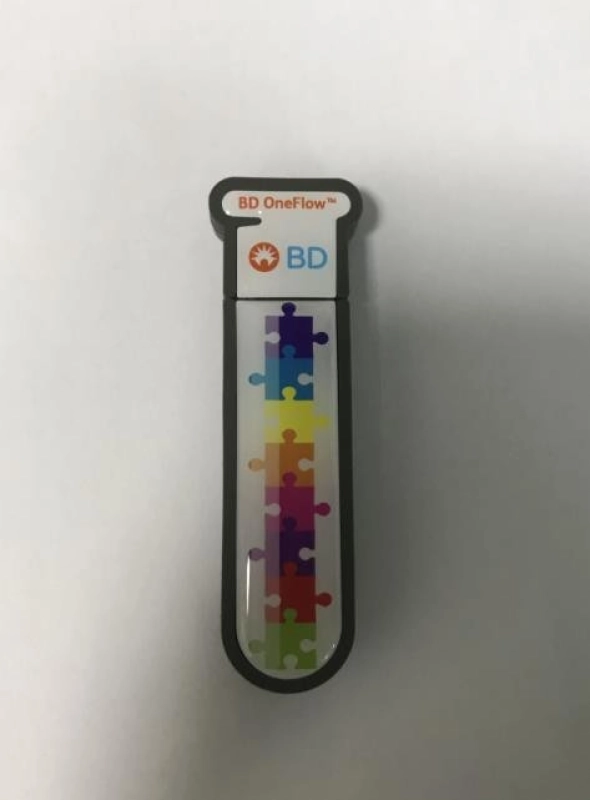 Memoria USB en PVC 2D diseño logo Biosciences