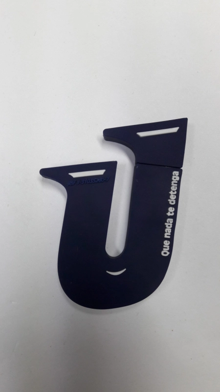 Memoria USB en PVC 2D diseño Letra U