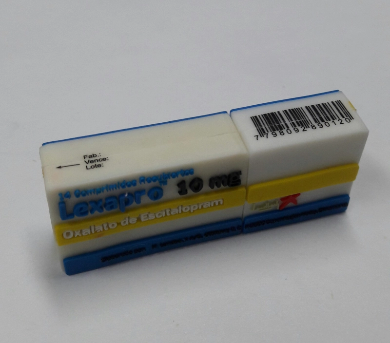Memoria USB en PVC 2D diseño Caja de Medicina