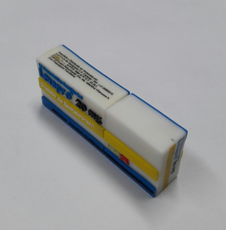 Memoria USB en PVC 2D diseño Caja de Medicina