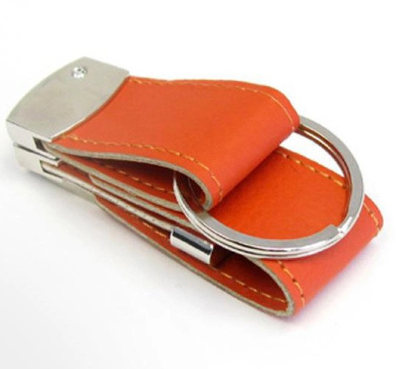 Memoria USB en Cuero y Metal