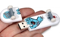 Memoria USB en ABS diseño Patineta