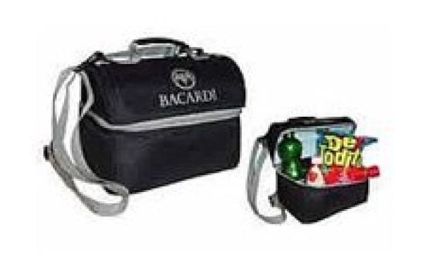 Lonchera Neptuno, 25 x 19 x 16 cmts, con espuma y forro interno