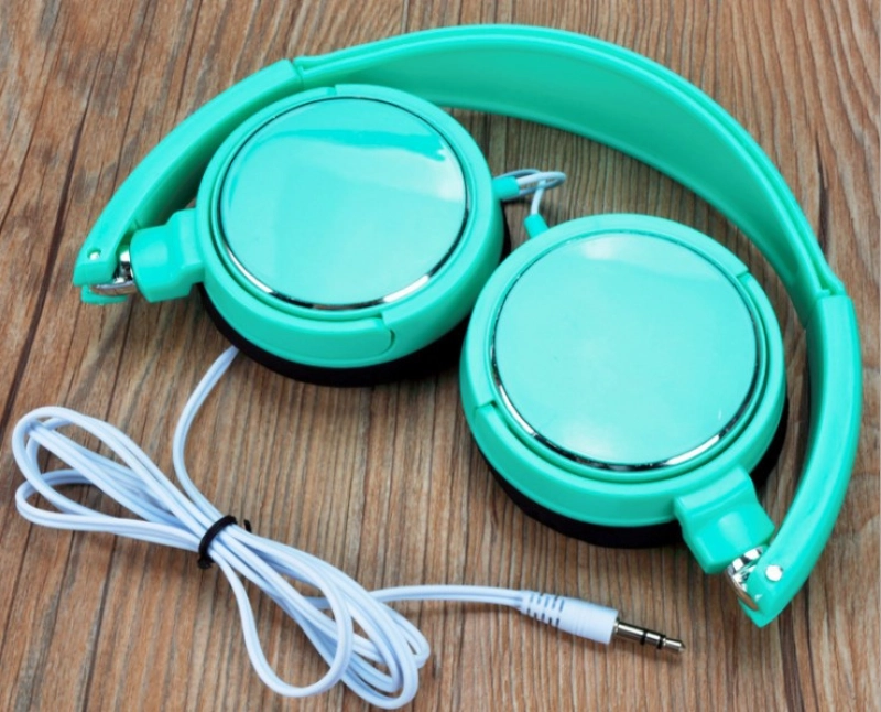 Audifonos con Cable Conector y Microfono