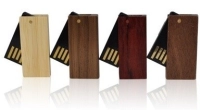 Memoria USB giratoria mini en madera