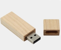 Memoria USB rectangular en madera