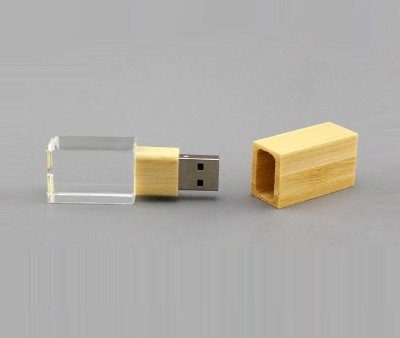 Memoria USB en madera con cristal
