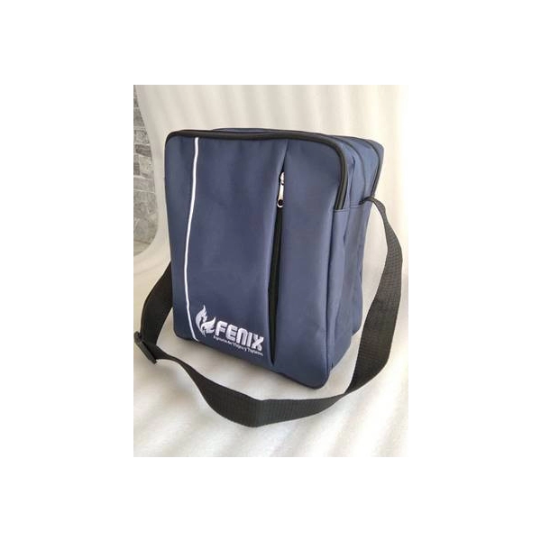 Maletin Regatta, 30 x 25 x 10 cmts, reata de colgar PP 1.5"