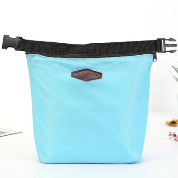 Lonchera Quasar, triangular, en lona, interior aluminizado, 27.5x26 x8.3 cmt