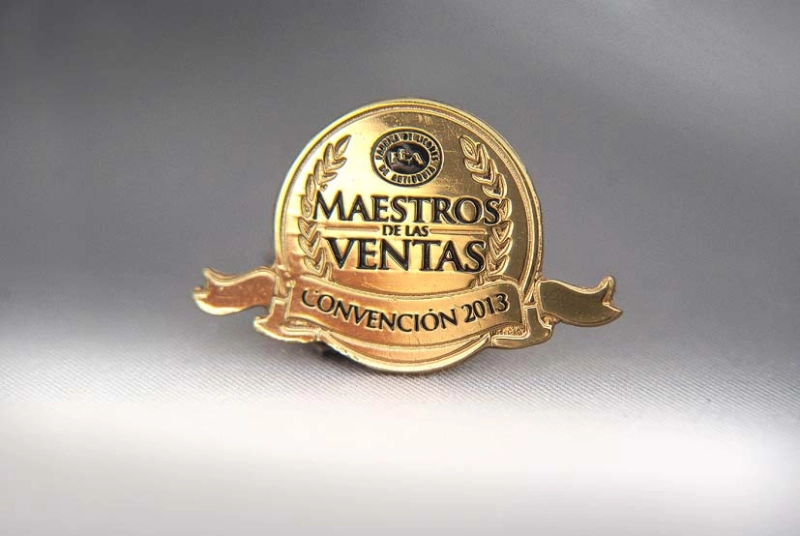 Pin Metalico en alto relieve