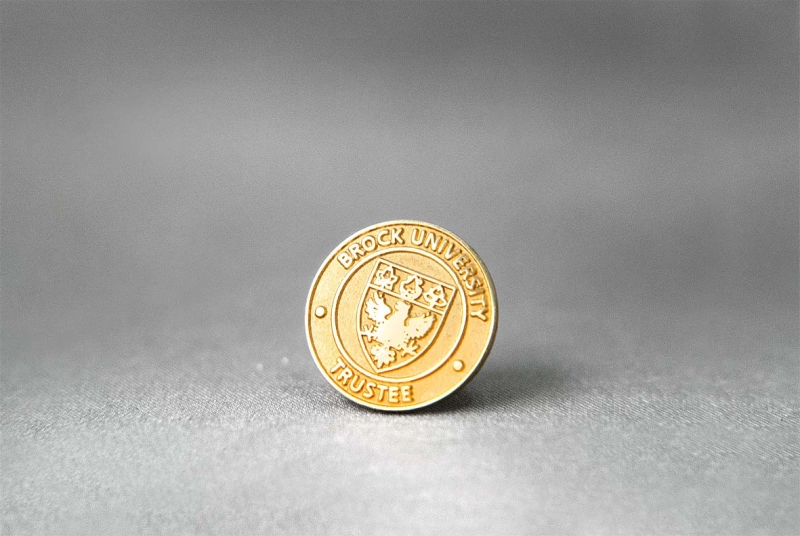 Pin Metalico en alto relieve