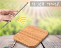 Cargador Inalambrico en madera, 1 usb cable 5V/1A, 9.4 x 9.4 x 0.8 cmts