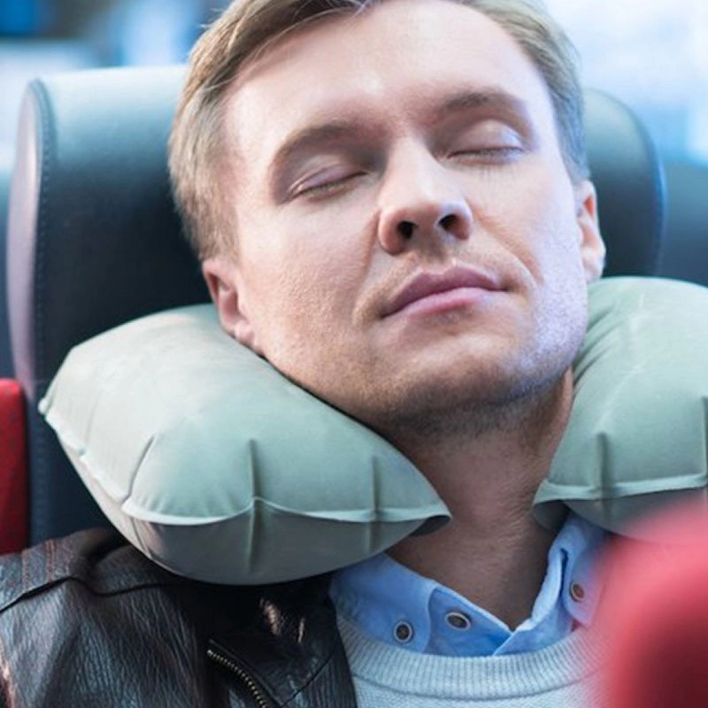 Set Viajero, cojin, tapa oidos y cubreojos, 16.3 x 11 cmts.